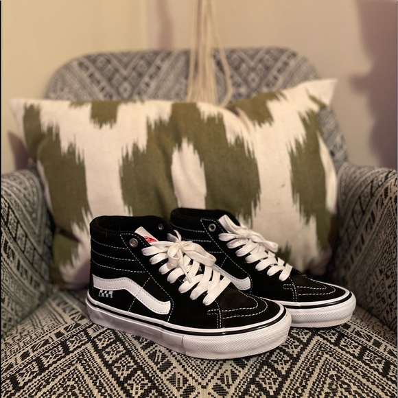 Vans Sk8 Hi Pro Shoes - Picture 1 of 4